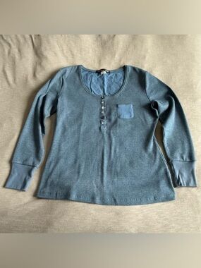 LIKE NEW Clotheshead Henley Scoop Neck